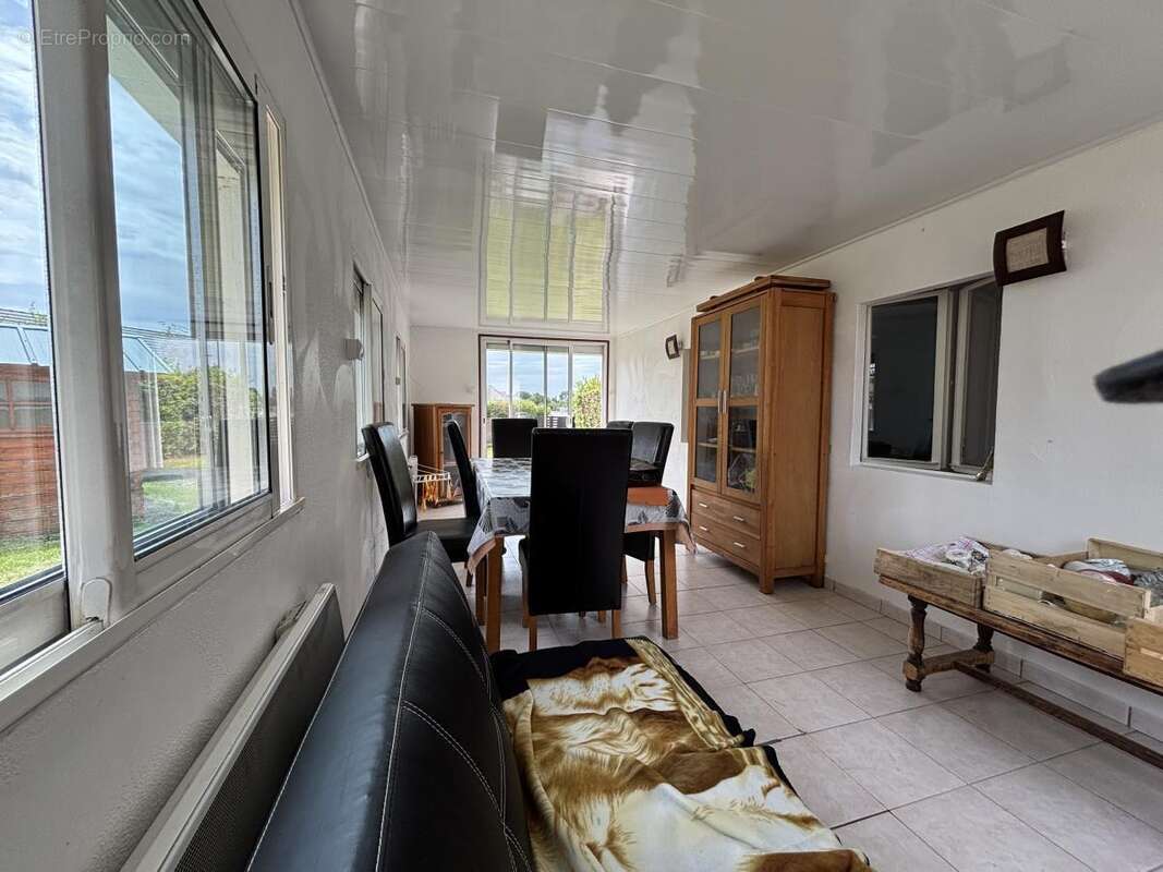 Maison 41 m² à Saint-Ouen-Du-Tilleul  - photo 2