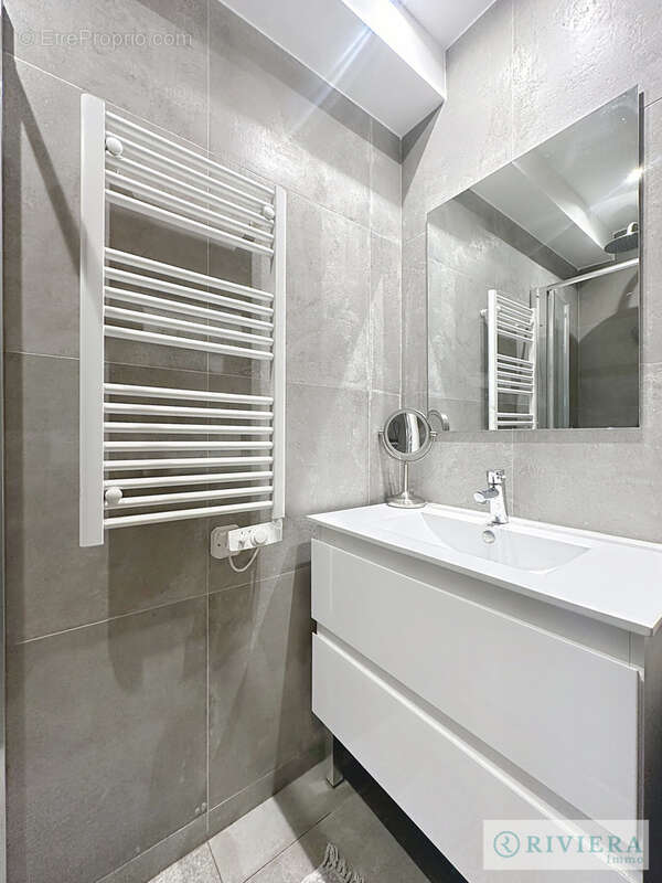 Cannes petit juas bas  villa t2 de 40m2 refait a neuf rez de jardin 20m2 - photo 14