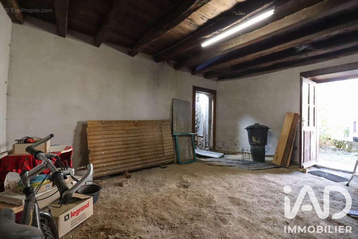 Maison 55 m² à Gajoubert  - photo 4
