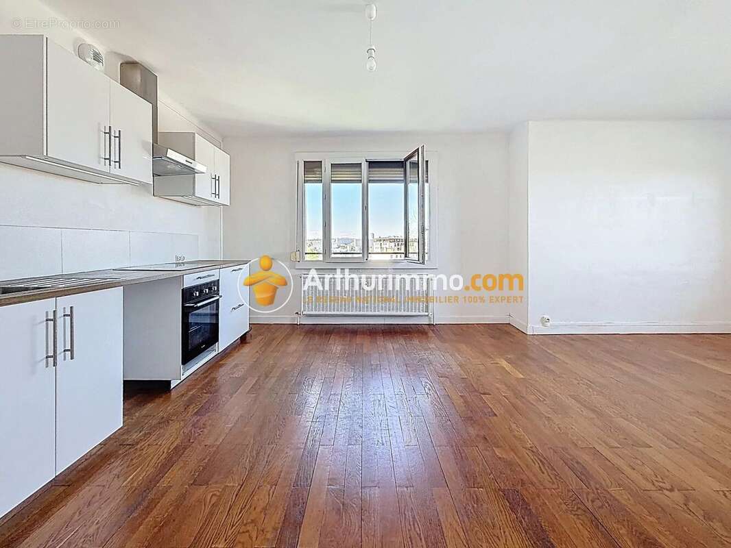 Appartement à LYON-9E