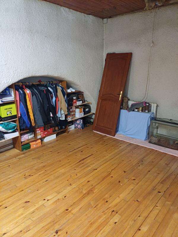 Maison à LES OLLIERES-SUR-EYRIEUX