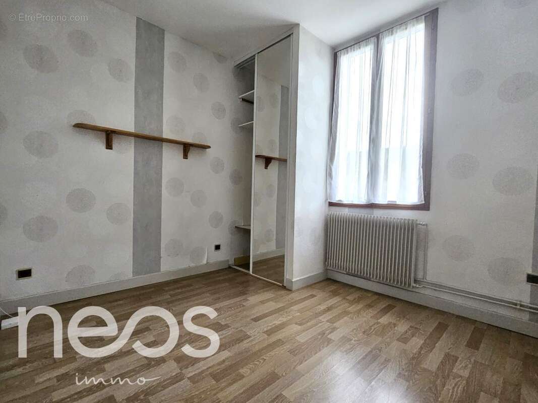 Maison à SAINT-DOULCHARD