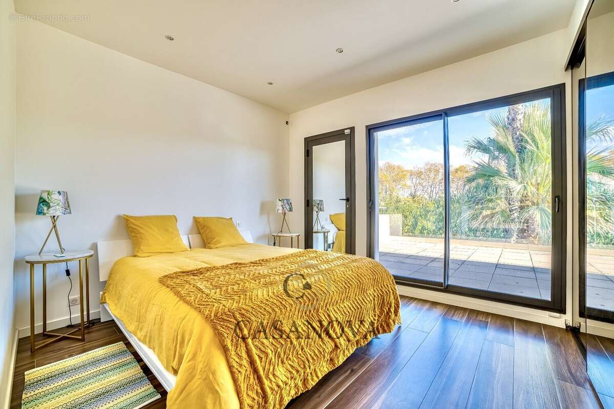 Maison à SAINT-BRES