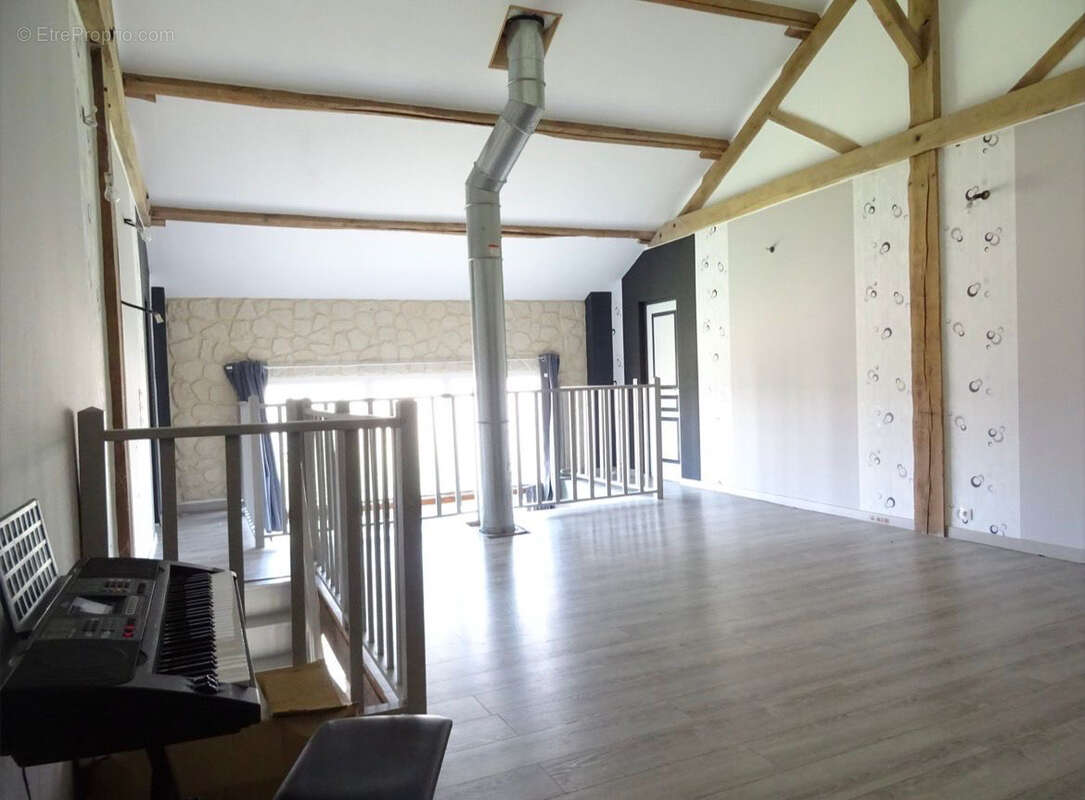 Maison à MONTPON-MENESTEROL