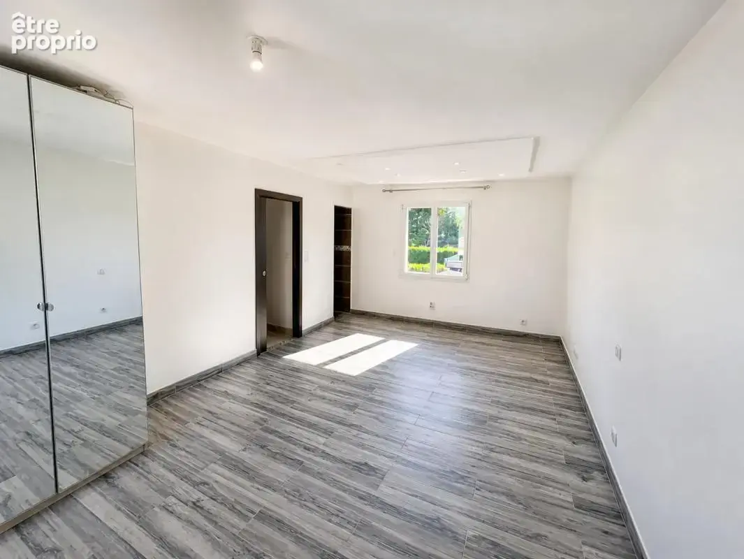 Maison de 5 pièces de 137 m² à Mantes-la-Jolie - photo 9