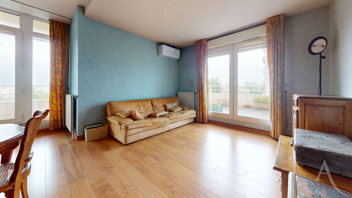 Appartement à FONTAINE