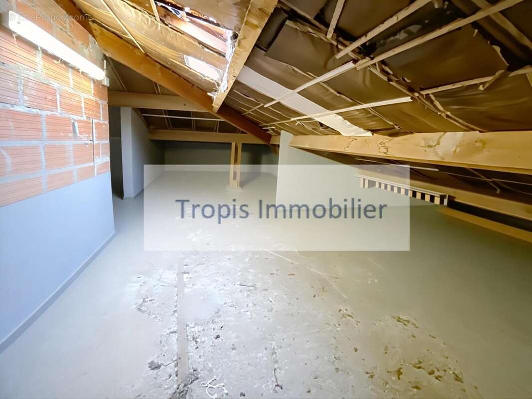   - Maison à PORTET-SUR-GARONNE