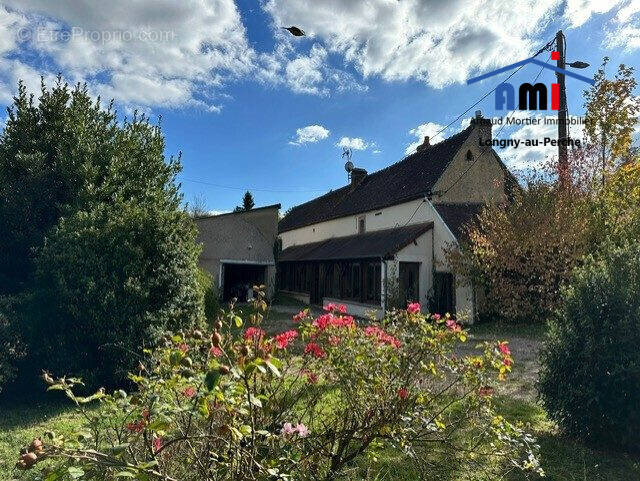 Maison à LONGNY-AU-PERCHE