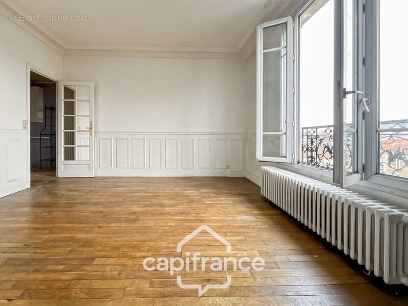 Dernier étage, charme de l’ancien et adresse recherchée aux portes de Vincennes - photo 2
