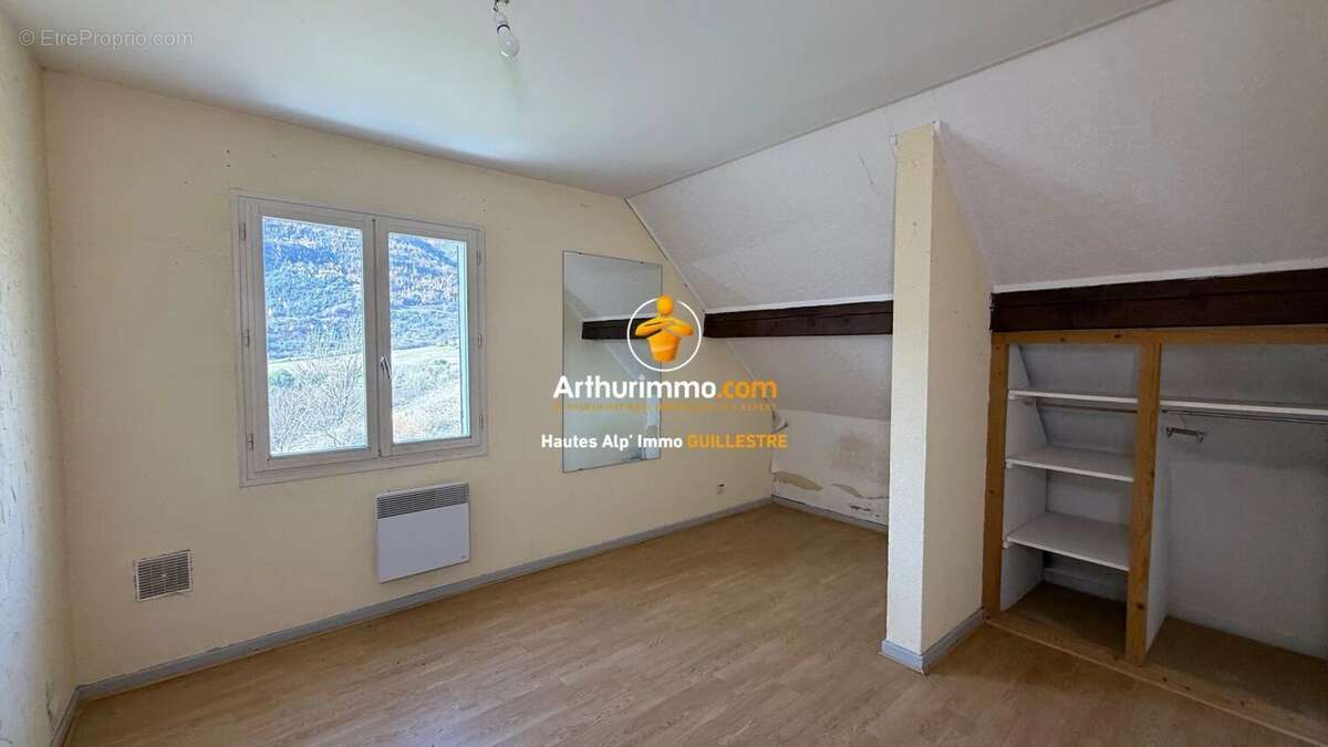 Appartement à SAINT-CREPIN