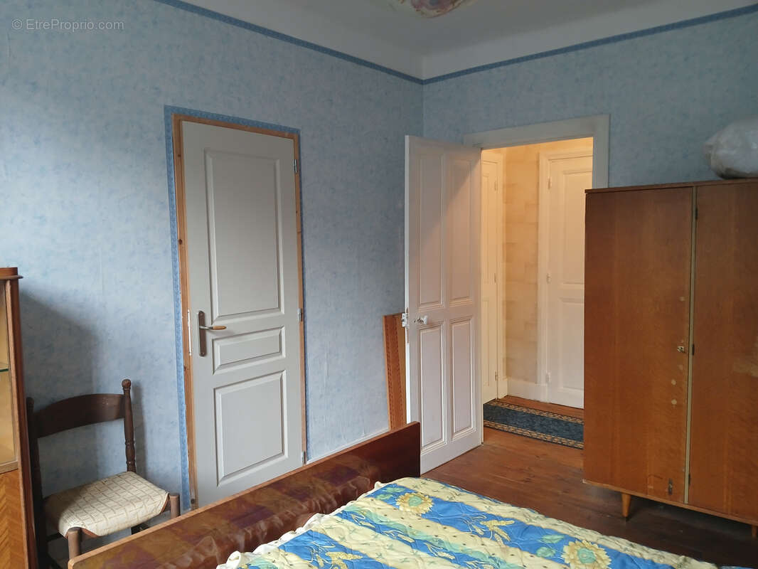 Maison à SAINT-JEAN-LA-VETRE