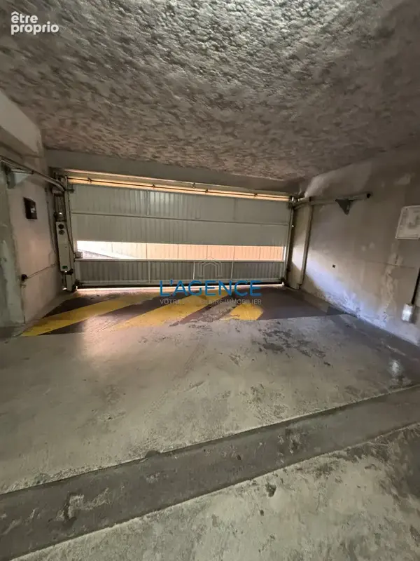 Hyères  dans résidence de standing sécurisée , Parking en sous sol - photo 3