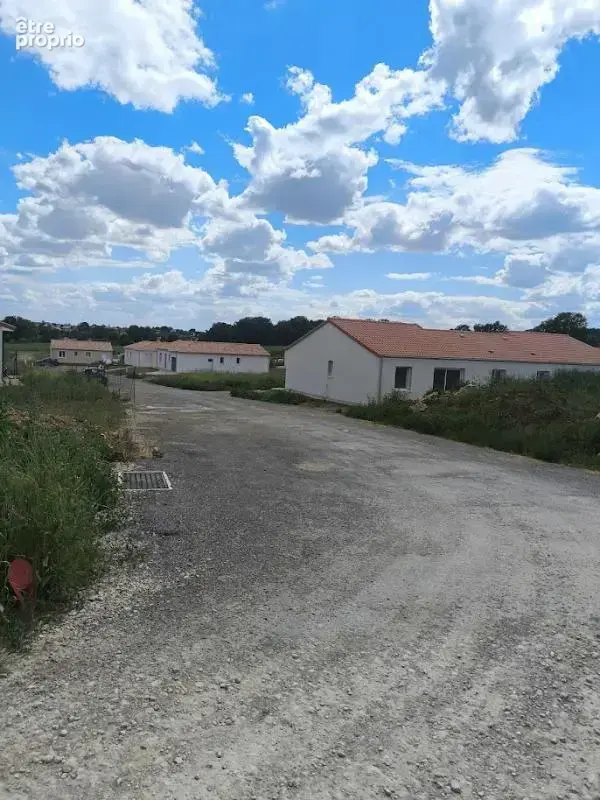 A saisir terrain à bâtir - lot 5 -ITEUIL - photo 2