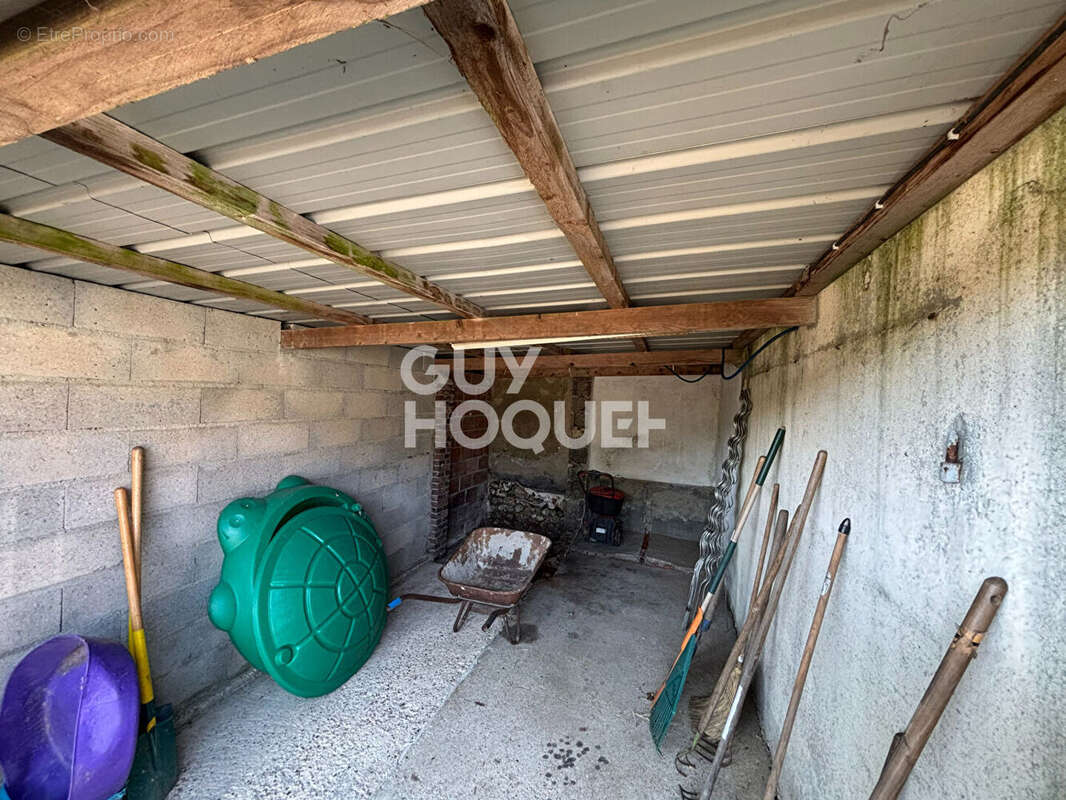 Maison à TREMBLAY-LES-VILLAGES