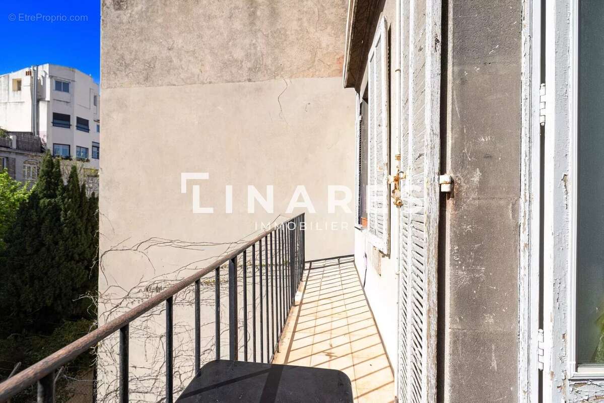 Appartement à MARSEILLE-1E