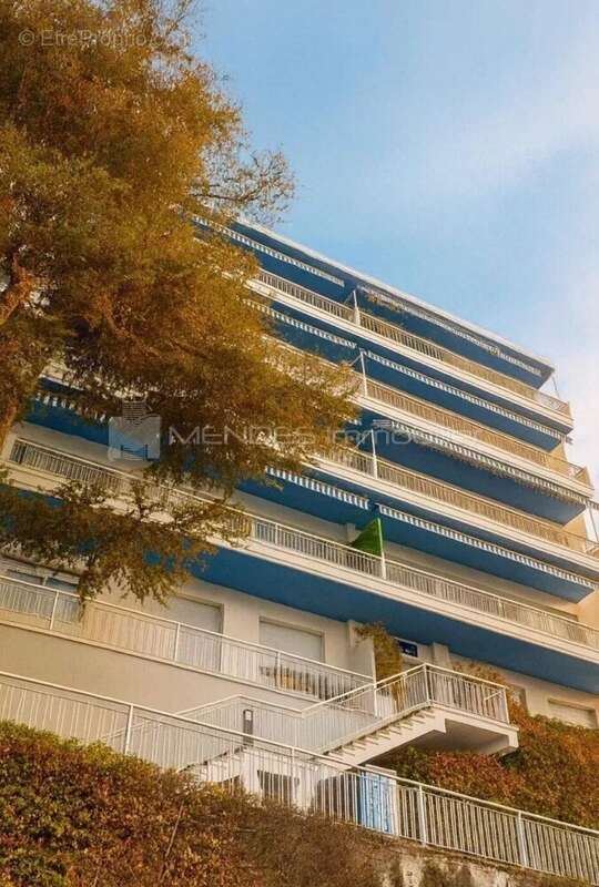 Appartement à ROQUEBRUNE-CAP-MARTIN