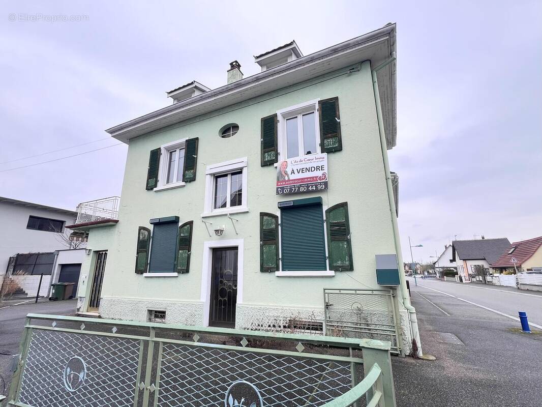 Maison à VILLAGE-NEUF