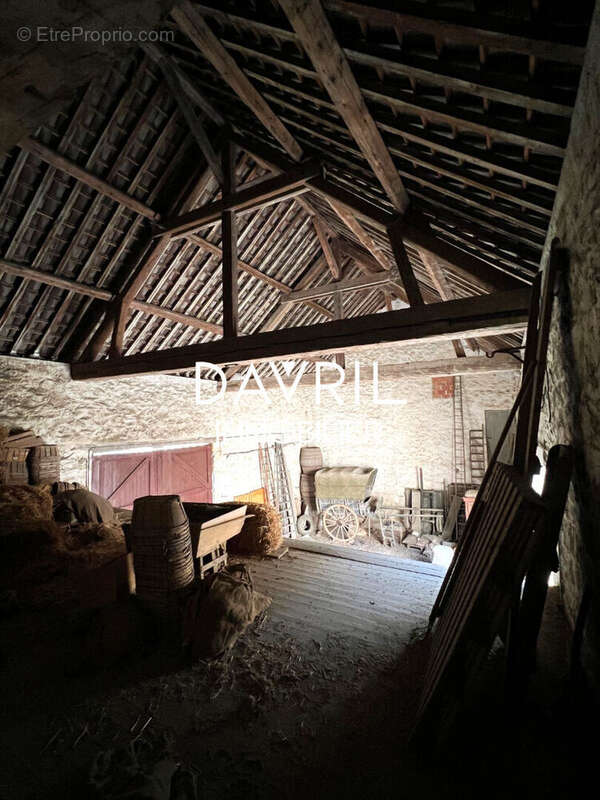 Maison à JOUY-LE-MOUTIER