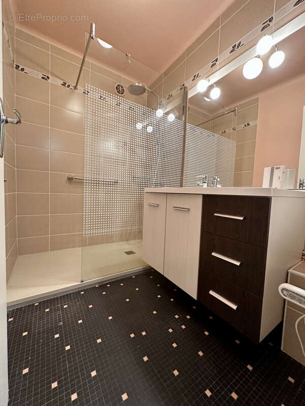 Appartement à ARPAJON-SUR-CERE