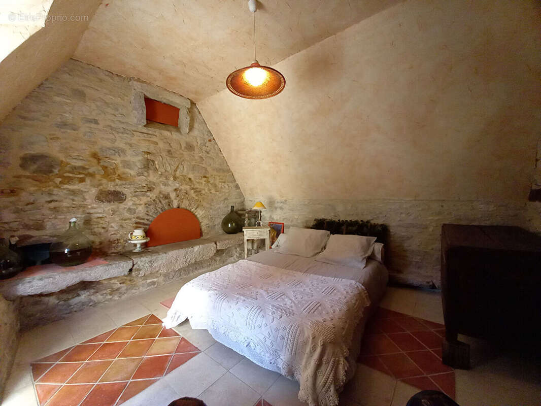 Maison à QUISSAC
