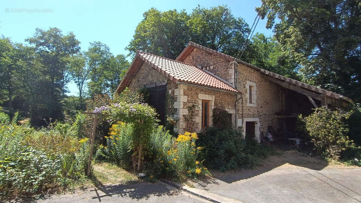 Ensemble immobilier avec ancien moulin - photo 19