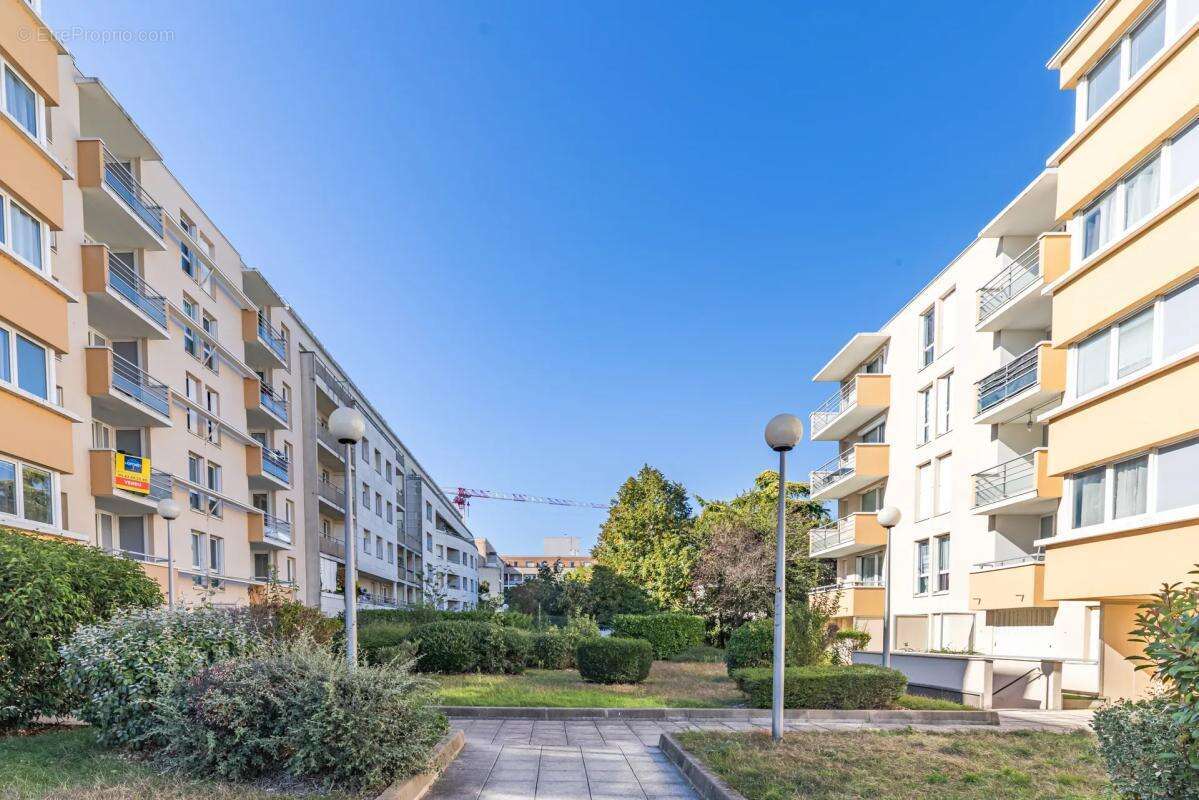 Appartement à BONNEUIL-SUR-MARNE