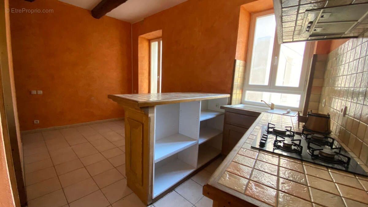 Appartement à LEZIGNAN-CORBIERES