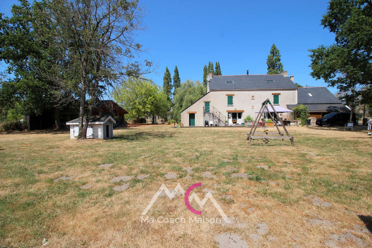 PONTCHATEAU en village, maison avec beaux volumes - photo 18