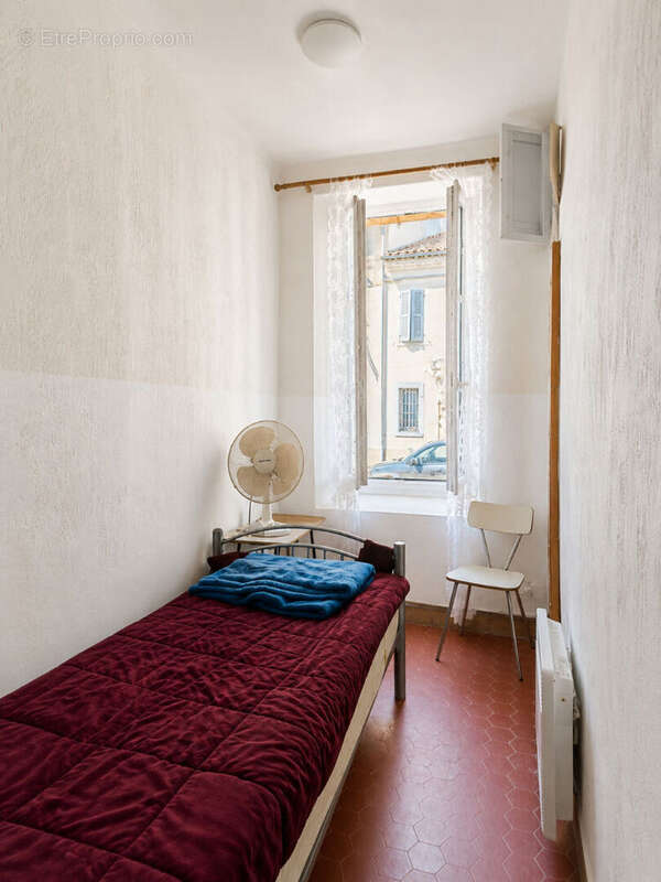 T2 à rénover dans le quartier prisé de Vauban -  Marseille 6e - photo 12
