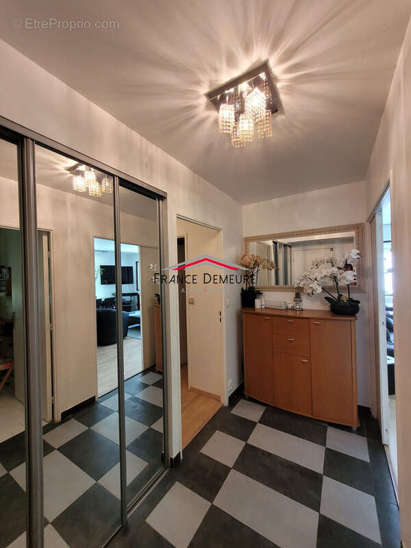 Appartement à ENGHIEN-LES-BAINS