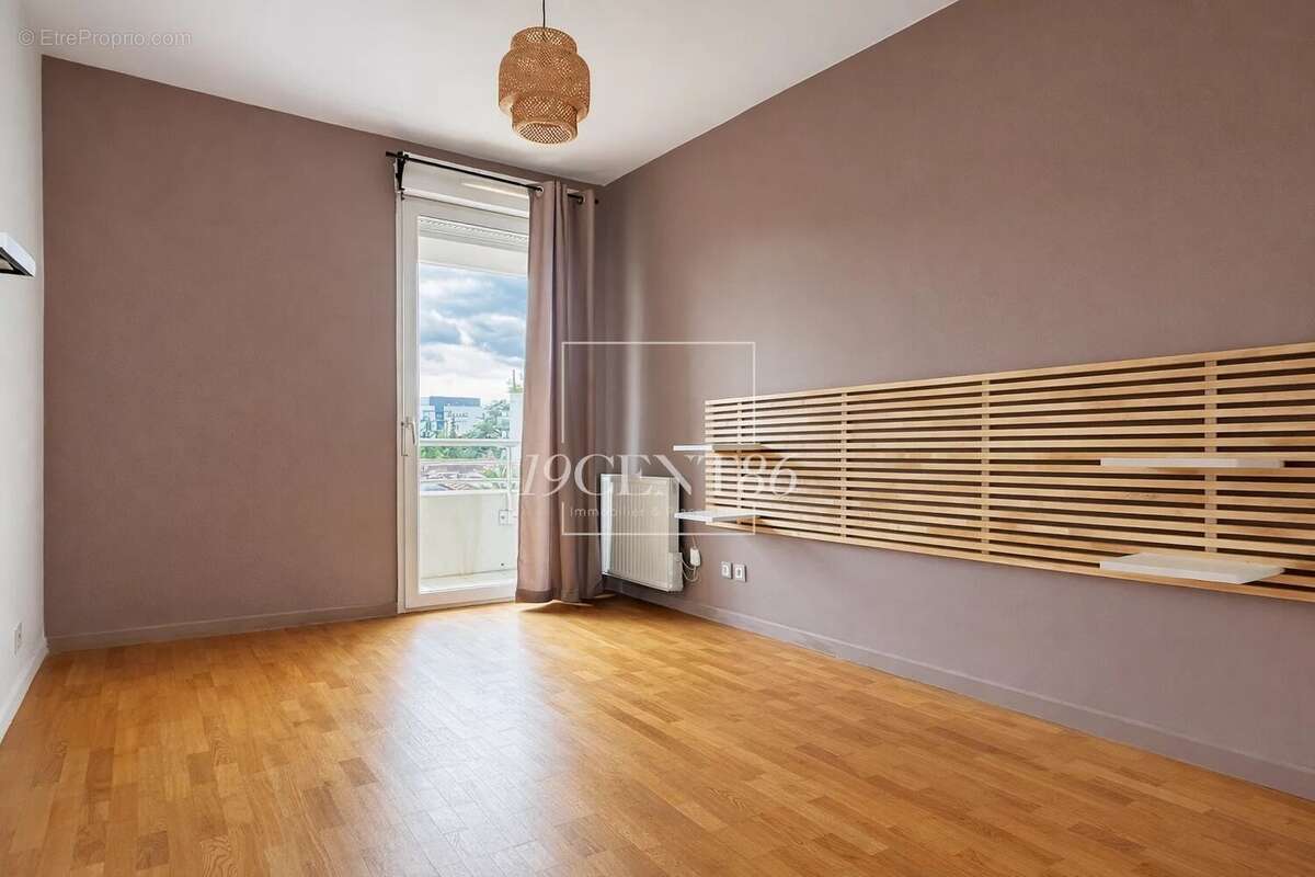 Appartement à LYON-8E