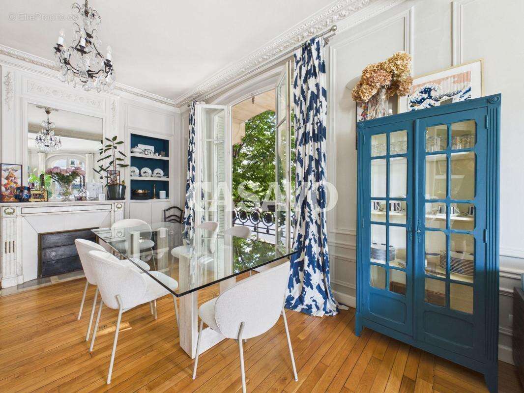 Appartement à SURESNES