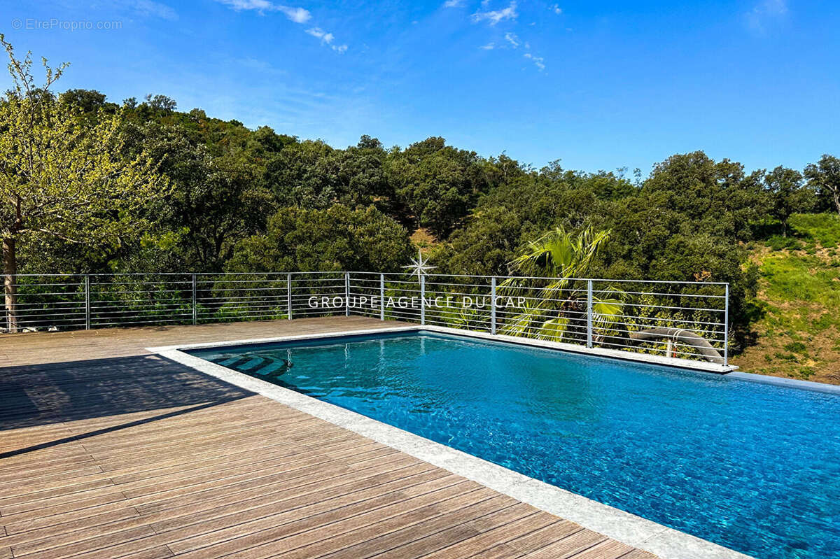 Maison à LES ISSAMBRES