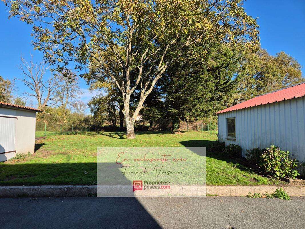 Maison à LES HERBIERS