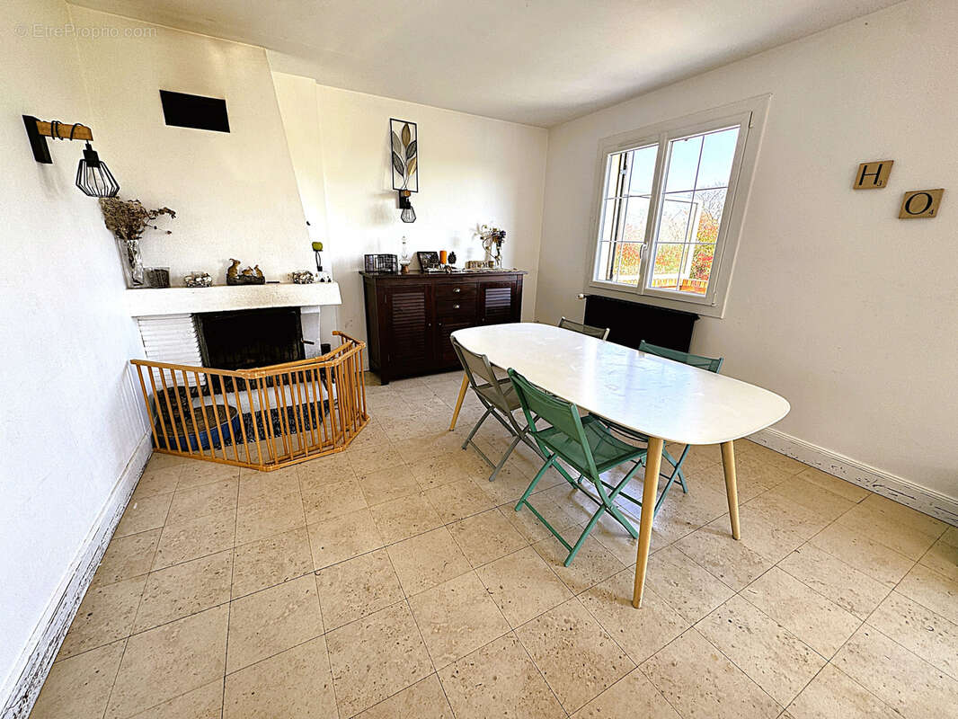 Maison à BEAUVILLIERS