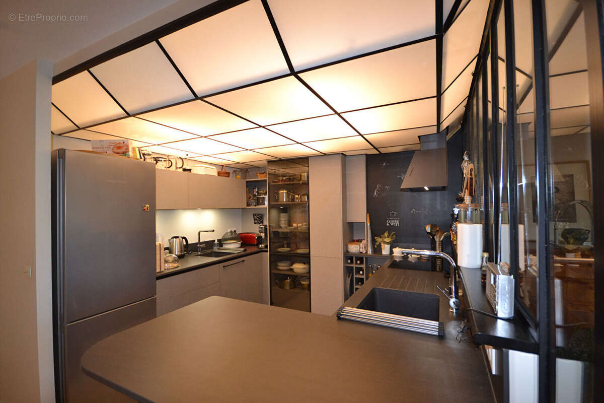 Aix Les Bains, T4 de 178 m² dans un ancien palace - photo 3