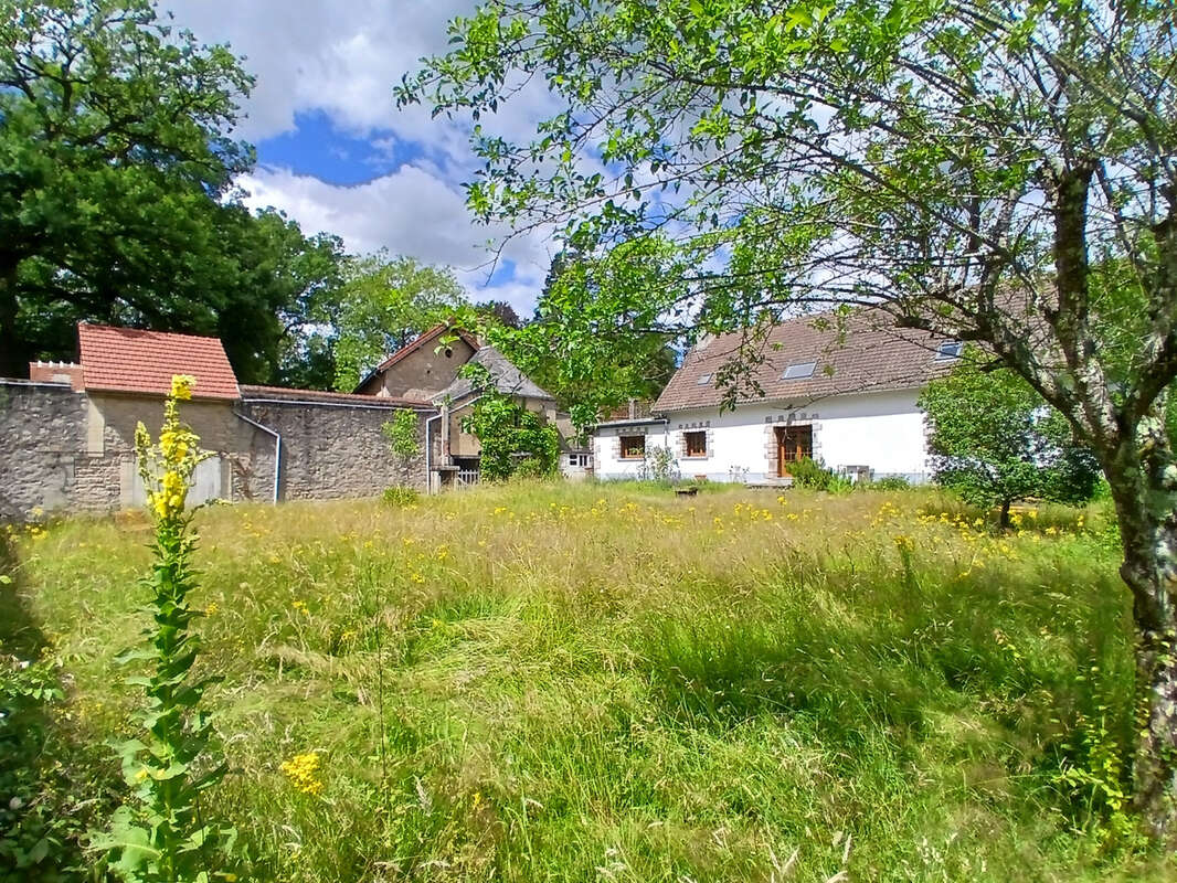 Exclusivité , maison de famille avec des grandes dépendances, entre Le Lac de Crescent et Lormes, Morvan à moi - photo 14