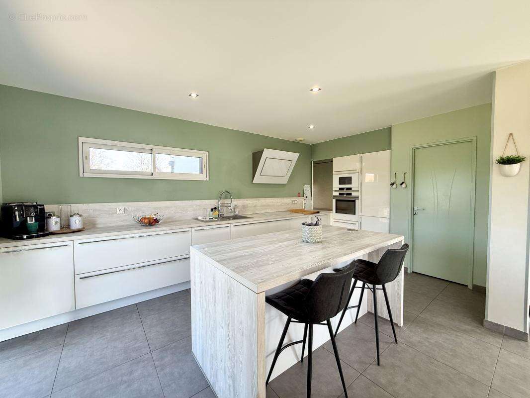 Maison à SAINT-PIERRE-DE-VARENGEVILLE