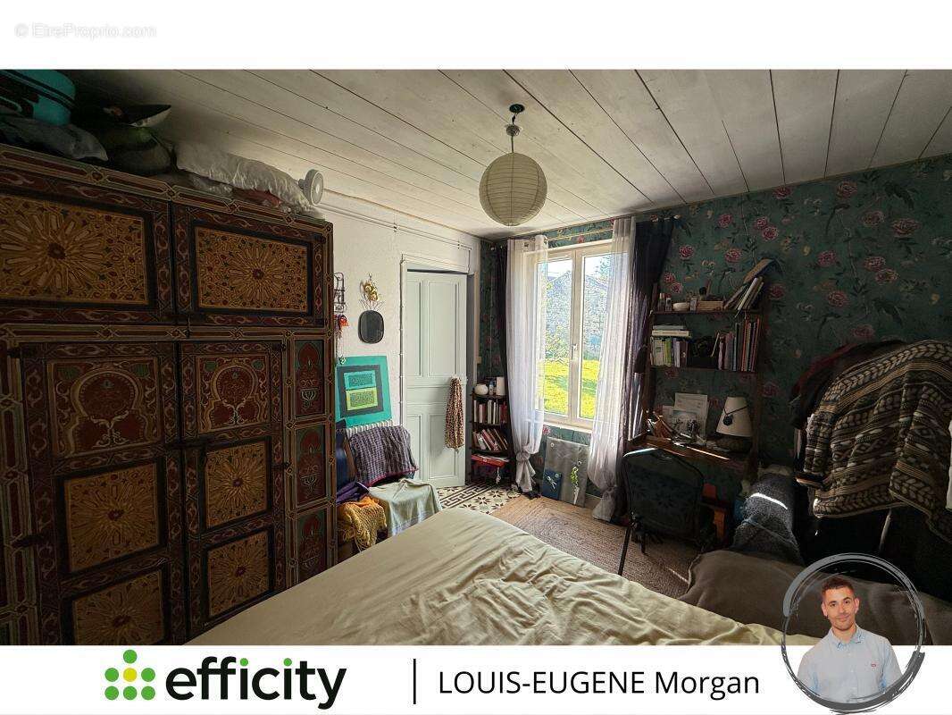 Maison à SAINT-JEAN-DE-SAUVES