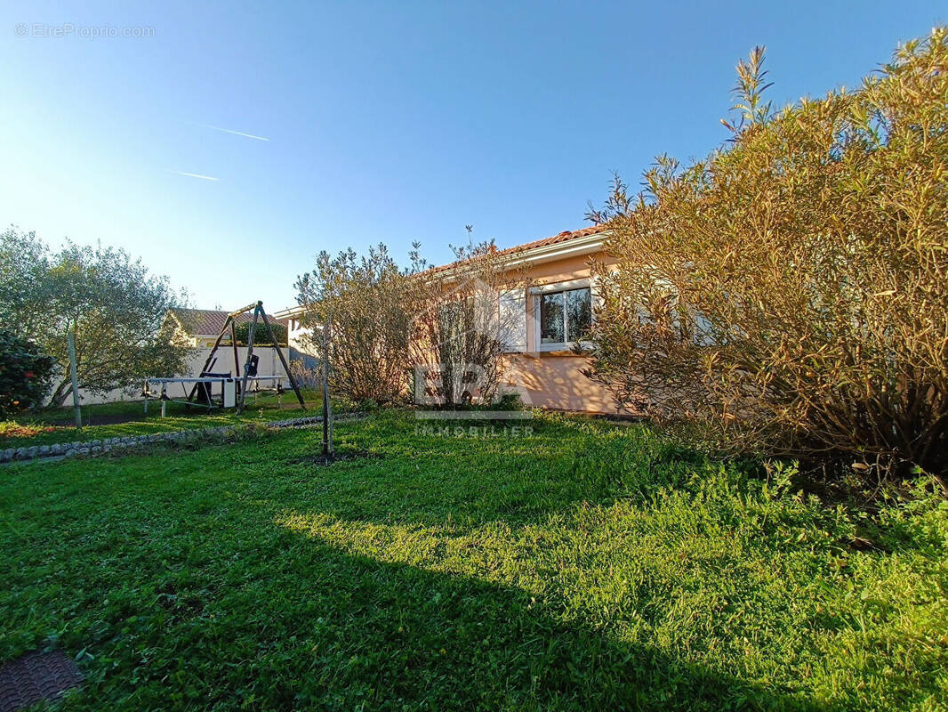 Maison à VILLENAVE-D'ORNON