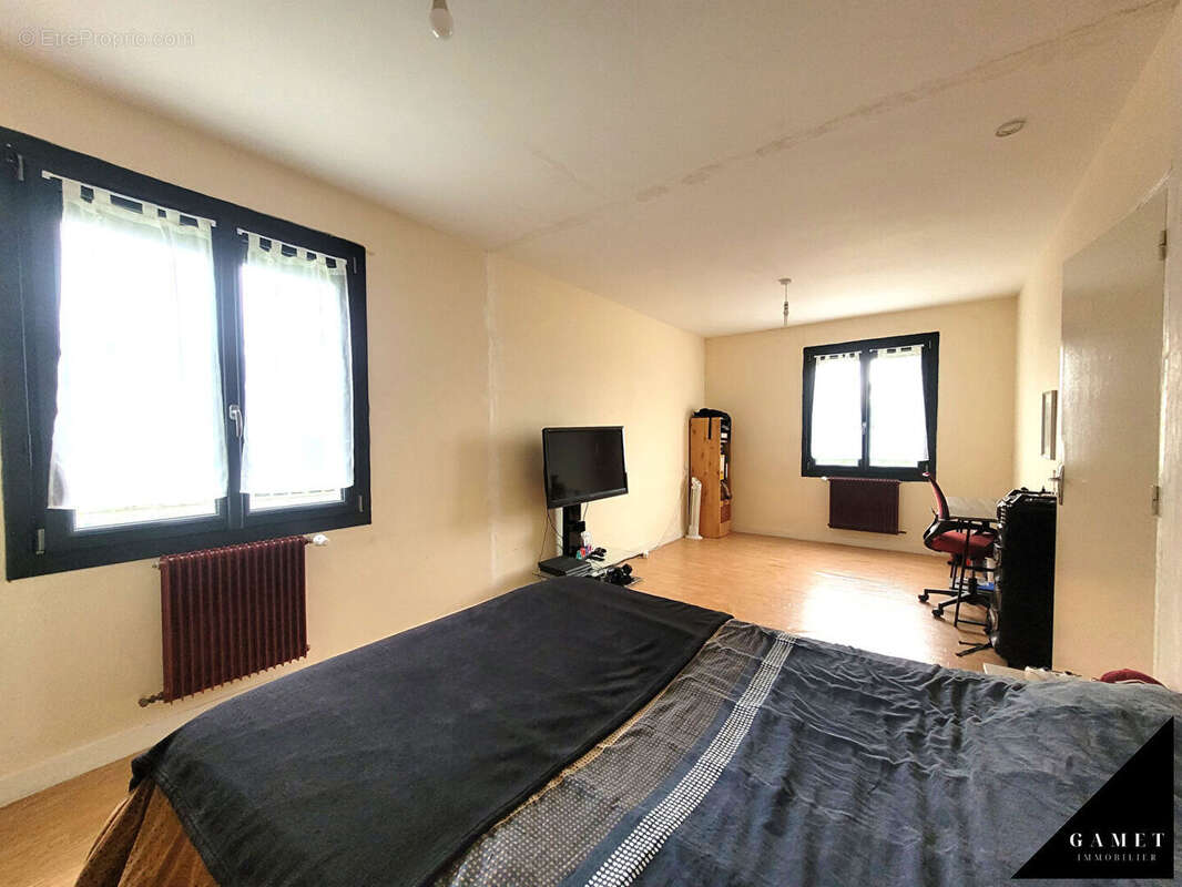 Maison à TRANS-LA-FORET