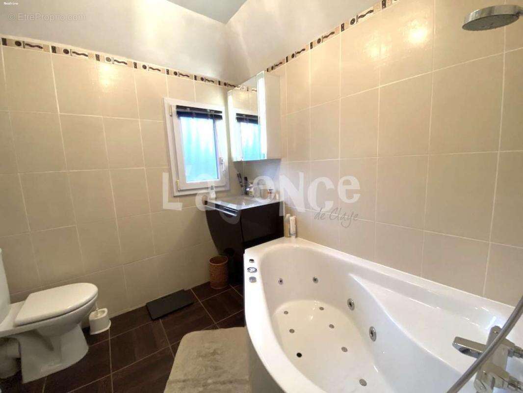 Maison à CLAYE-SOUILLY