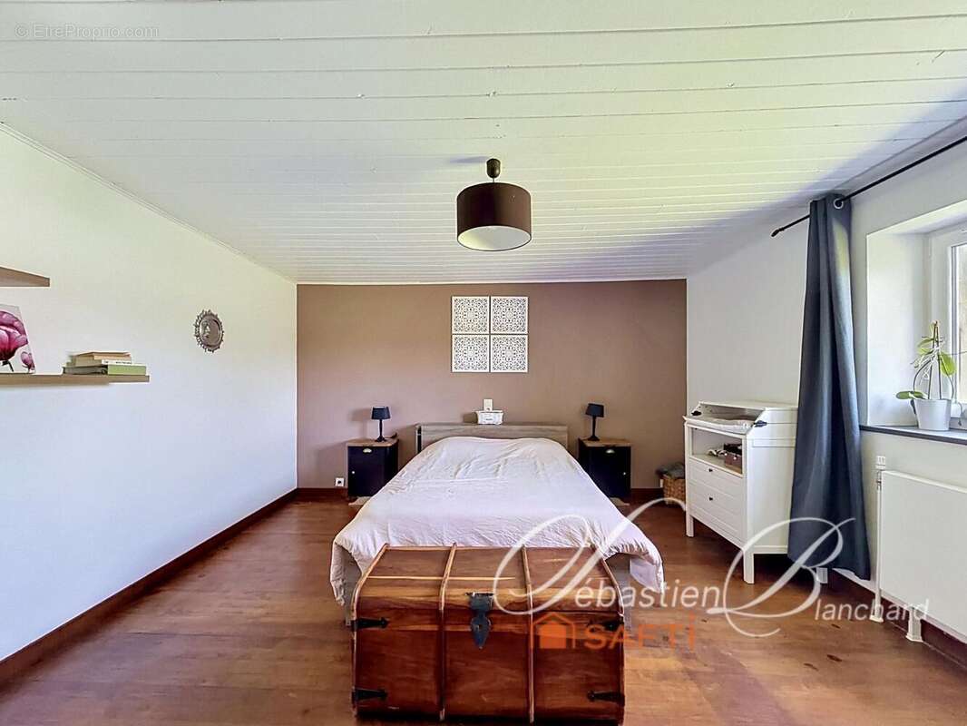 Maison 205 m² à Usinens  - photo 6