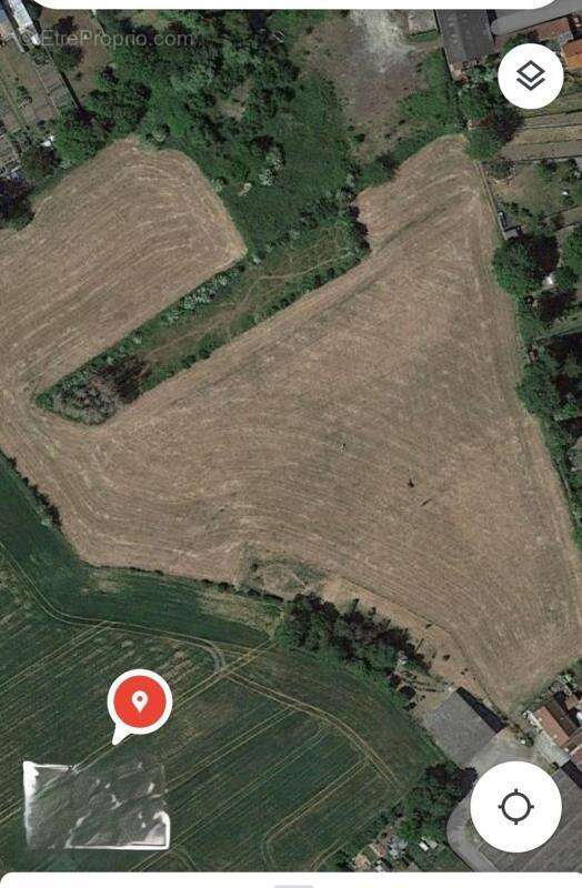 Terrain à BOHAIN-EN-VERMANDOIS