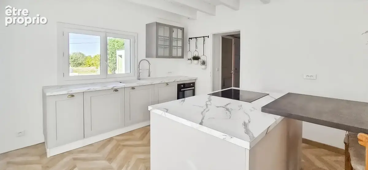 AMBES - 33810 - Maison familiale 180m² sur 700m² de parcelle - garage, piscine, calme ! - photo 2