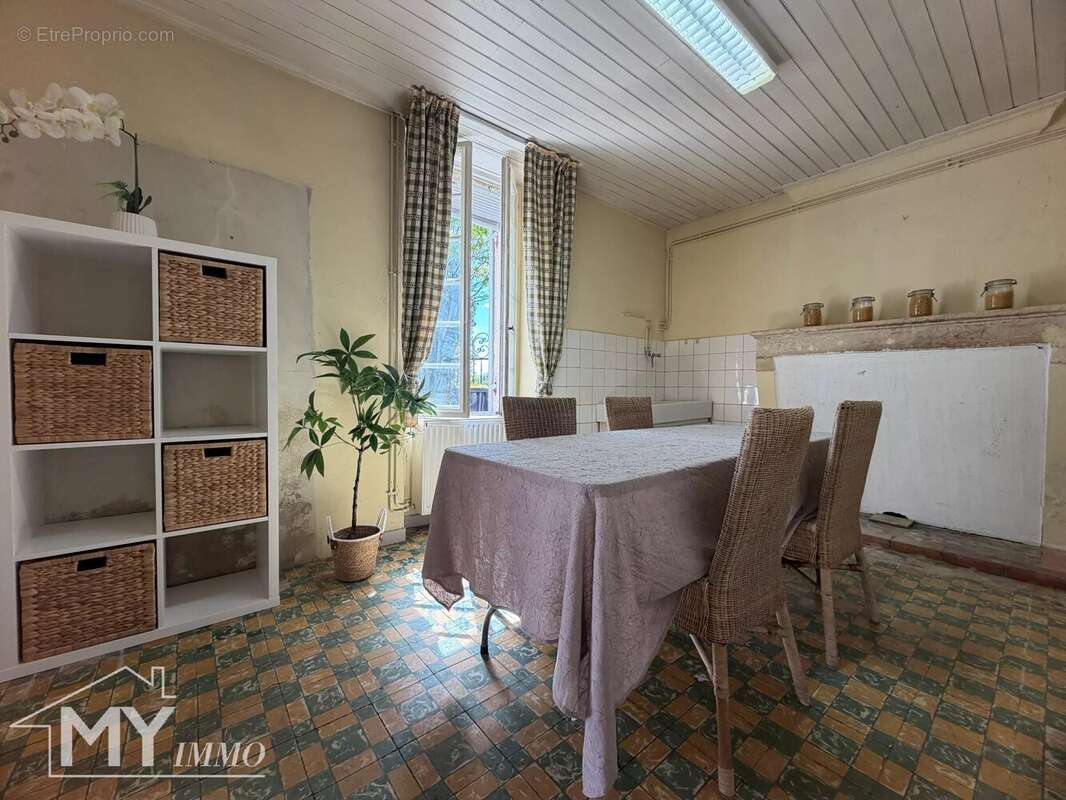 Maison à MONTCARET