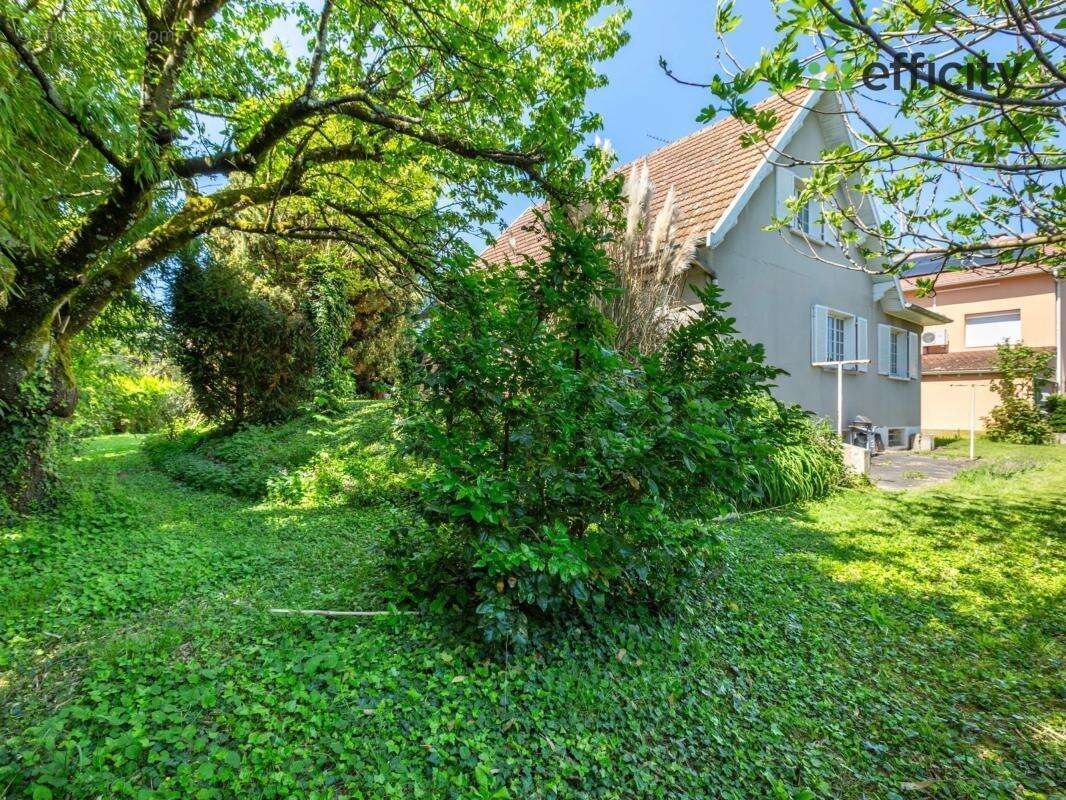 Maison 162 m² à Genas  - photo 11