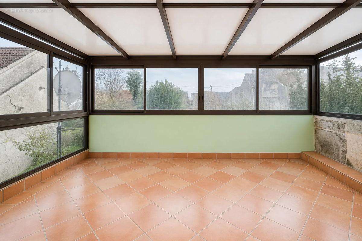 Maison spacieuse de 220 m² à Chalautre-la-Grande - photo 7