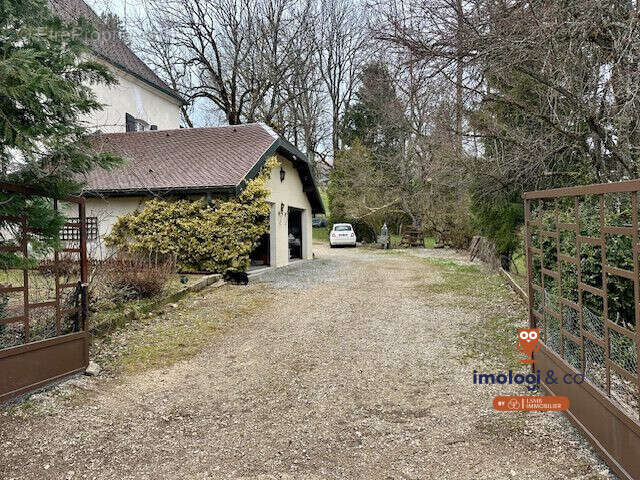 Maison à OYE-ET-PALLET