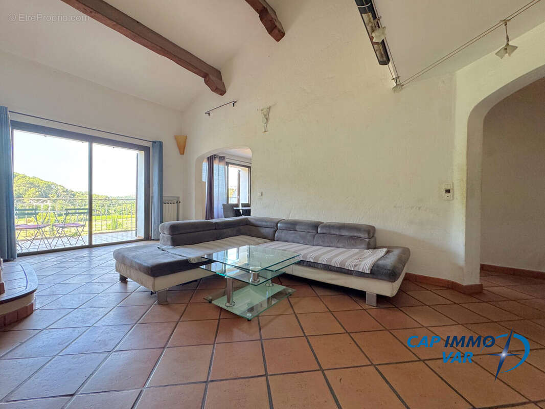 Maison à LE CASTELLET